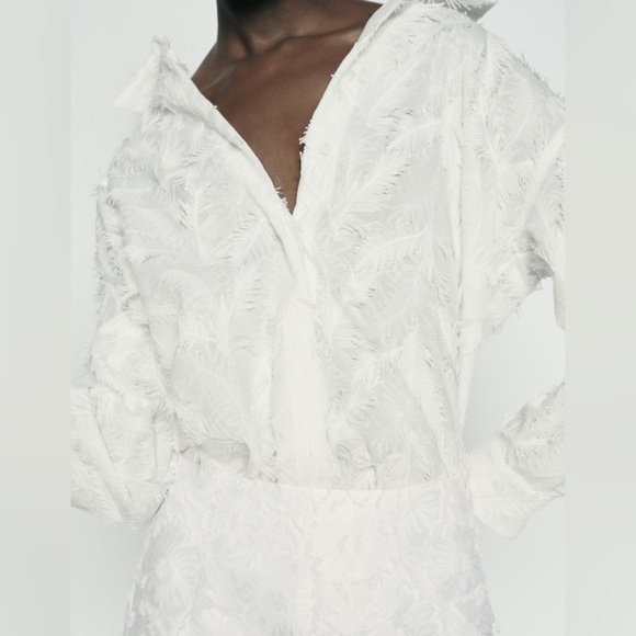 🔥🔥Zara shirt with Fringed trims - Picture 3 of 7